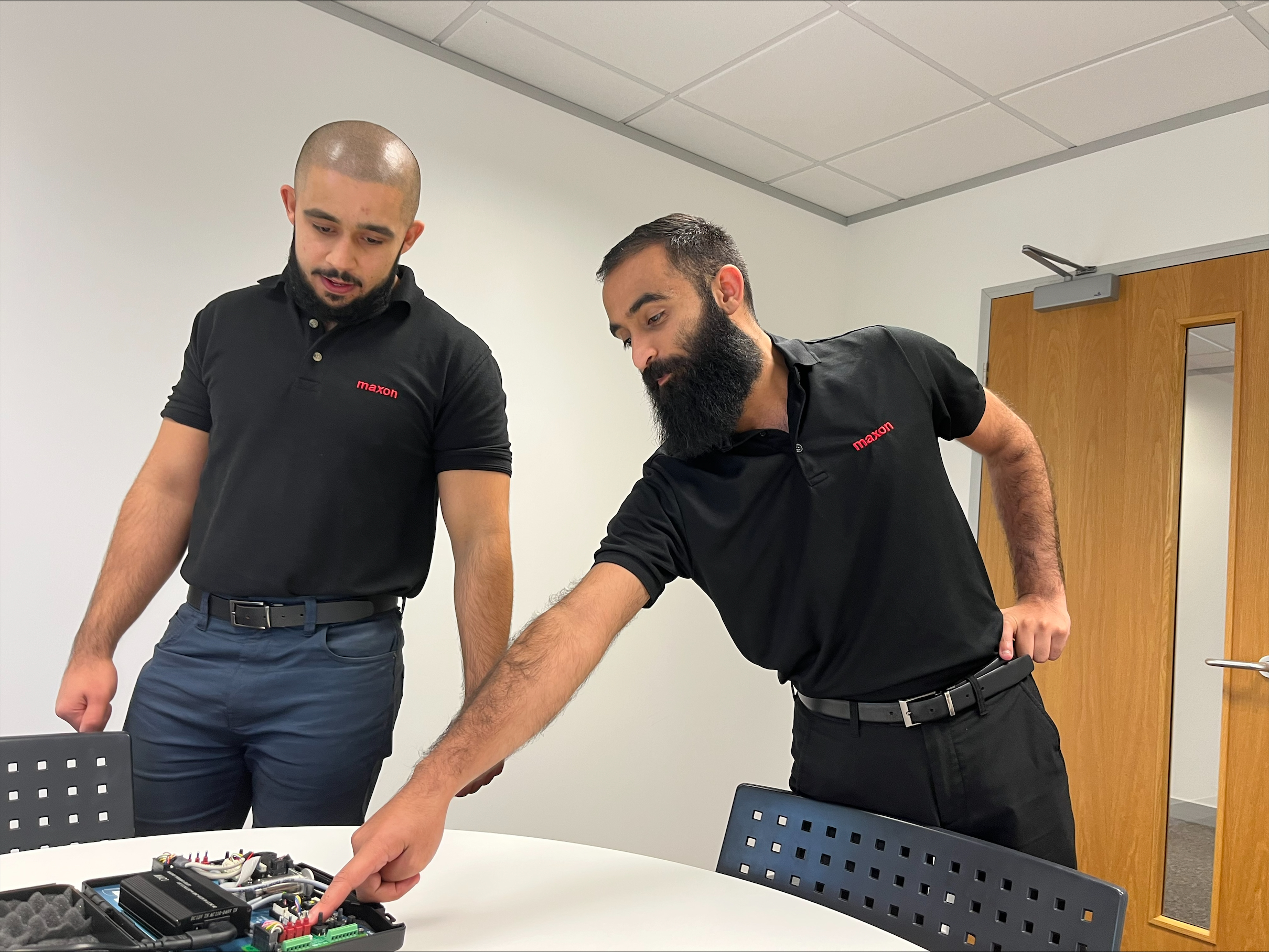Maxon offers free training sessions for miniature DC motor controllers